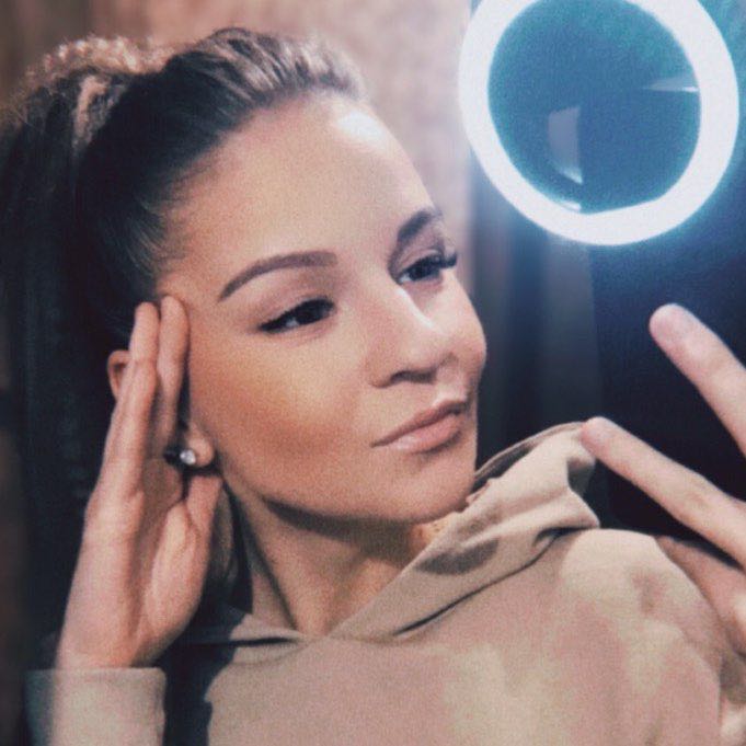 Леля Кириллова