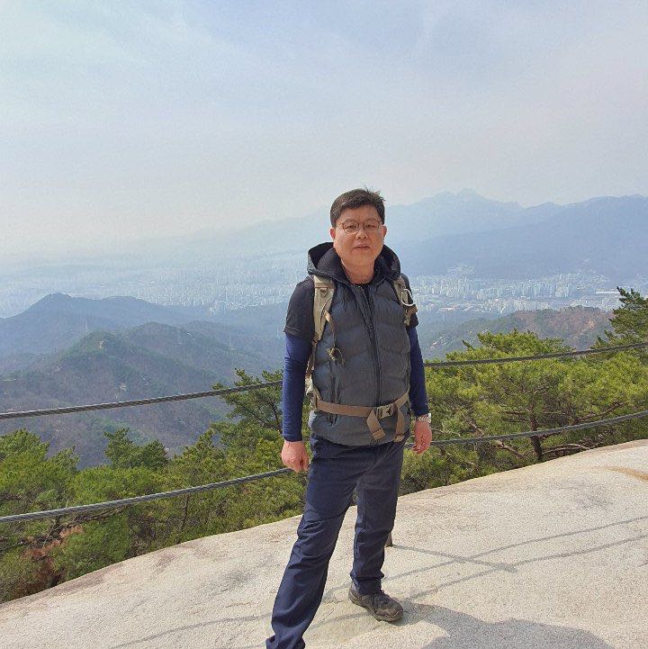 Dukjoo Cho