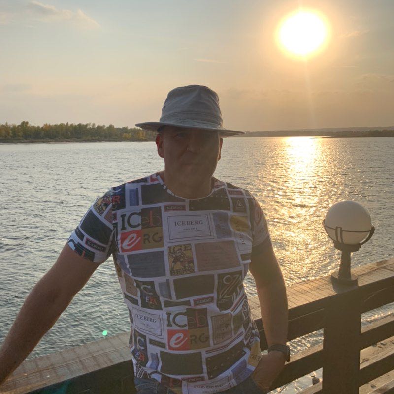 Nik 🐺🦅 profile