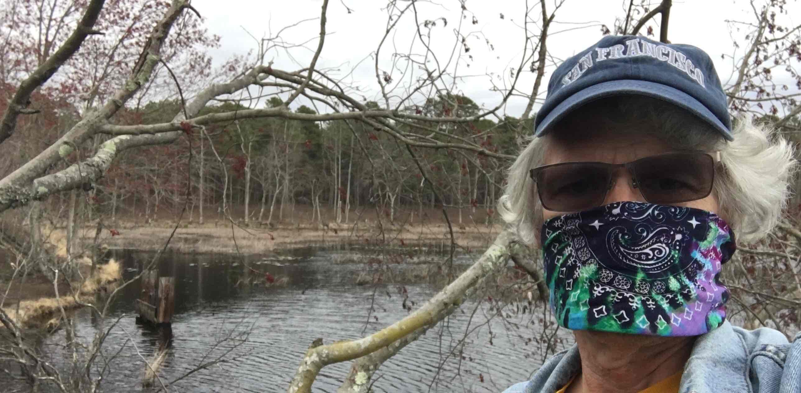 ... the walking, live ... background