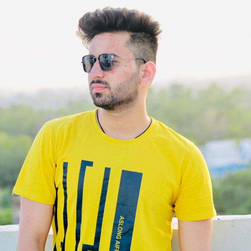 mohitvarandani011 profile