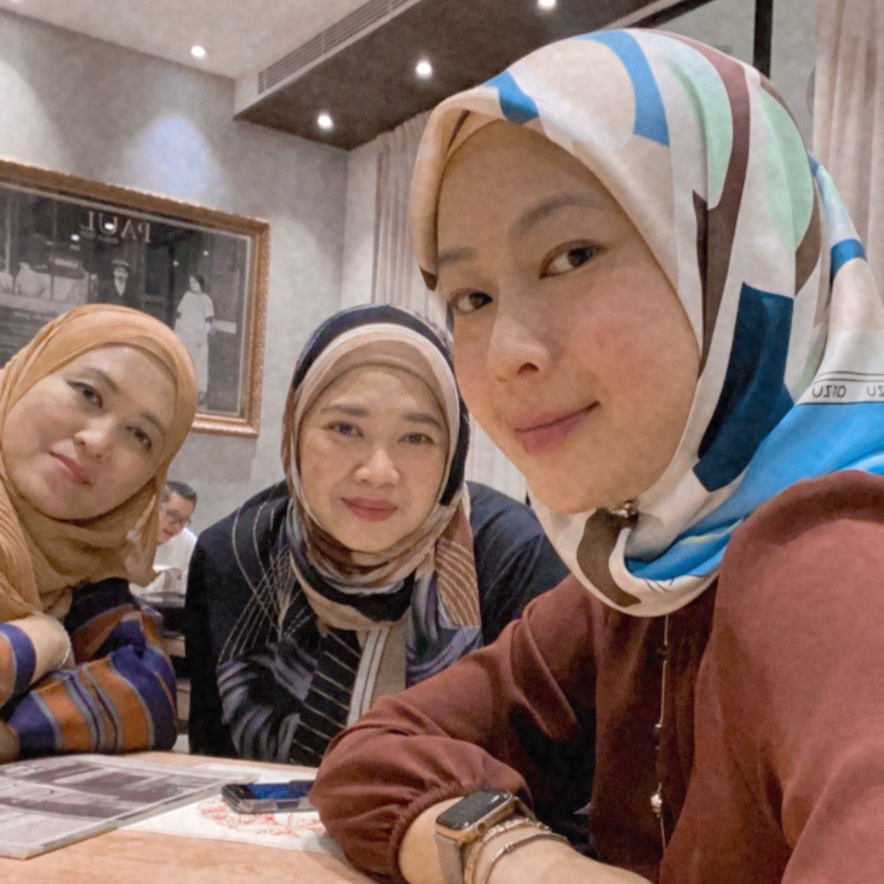 Lari Manja 🏃🏻‍♀️ logo