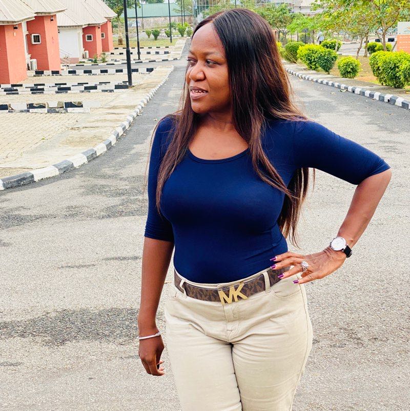 Oluwakemi Adekunle icon