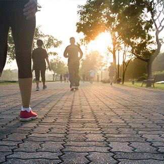 ما قهرمانیم logo